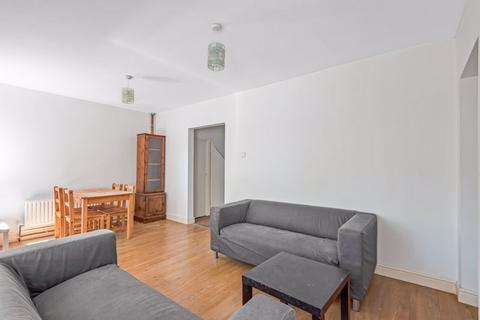 6 bedroom semi-detached house to rent, Barlee Crescent, Uxbridge, UB8