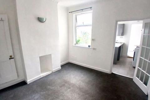 2 bedroom end of terrace house to rent, 2 Bedroom End Terrace Home