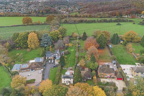 undefined, Sandpits Lane, High Wycombe HP10