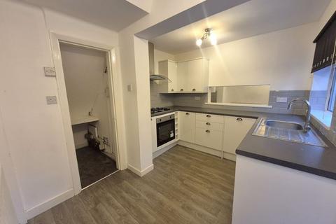 2 bedroom end of terrace house to rent, Whitburn Avenue, Birmingham B42