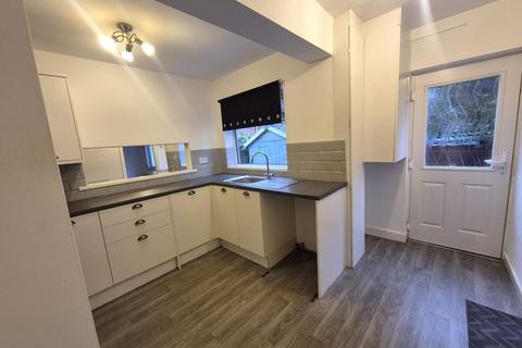 2 bedroom end of terrace house to rent, Whitburn Avenue, Birmingham B42