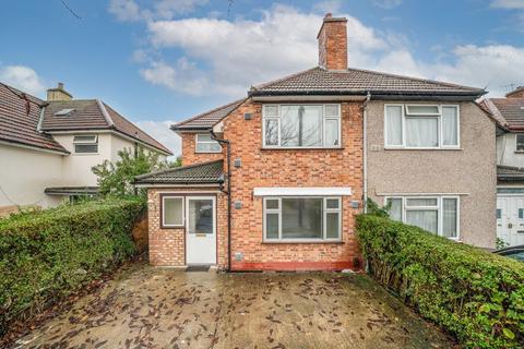undefined, Wellington Avenue, Hounslow TW3