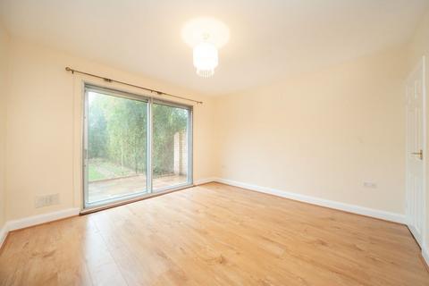 undefined, Wellington Avenue, Hounslow TW3