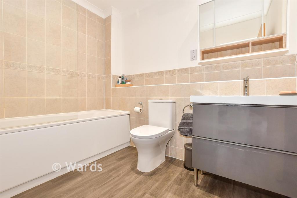 En-Suite Bathroom