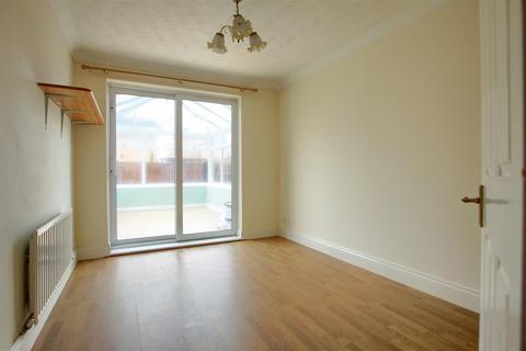 4 bedroom detached house to rent, Wheatear Lane, Ingleby Barwick