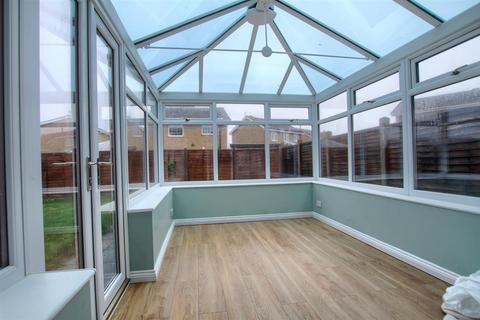 4 bedroom detached house to rent, Wheatear Lane, Ingleby Barwick