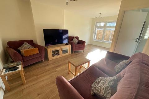 2 bedroom bungalow for sale, Rainham RM13