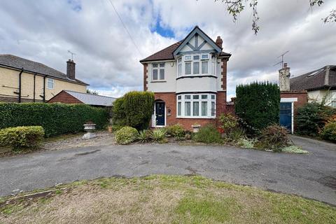 Sundon Road, Chalton, Luton, Bedfordshire, LU4 9UA