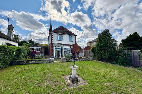 3 bedroom detached house for sale, Sundon Road, Chalton, Luton, Bedfordshire, LU4 9UA