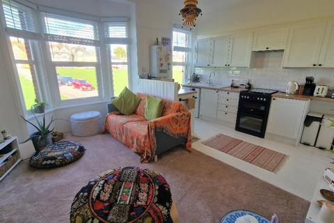 2 bedroom flat for sale, Lower Green Road, St Helens, Isle of Wight, PO33 1UB