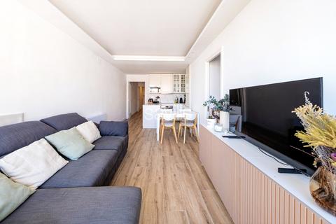 2 bedroom apartment, Flat For Sale In Eixample, Eixample, Barcelona
