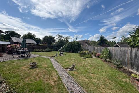 2 bedroom bungalow for sale, Springfield Avenue, St. Michaels, Tenterden, Kent, TN30