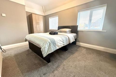 2 bedroom end of terrace house to rent, Wyndshiels, Birmingham B46