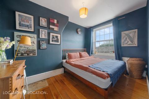 Flat 21, Yalding House Clarence Road, London, E5 8JN