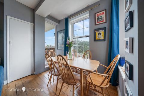 Flat 21, Yalding House Clarence Road, London, E5 8JN