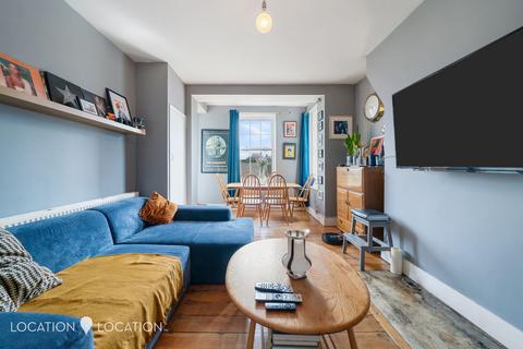 Flat 21, Yalding House Clarence Road, London, E5 8JN