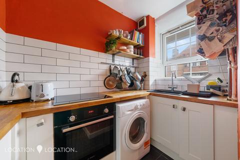 Flat 21, Yalding House Clarence Road, London, E5 8JN