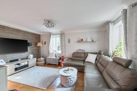 3 bedroom end of terrace house for sale, Vauxhall Way, Bedfordshire LU6