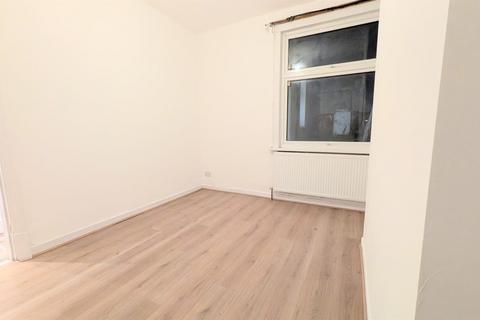4 bedroom terraced house to rent, Widdrington Road, Coventry CV1