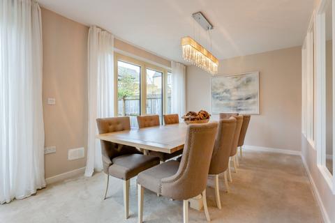 4 bedroom terraced house to rent, Rixon Road, Northleach, GL54