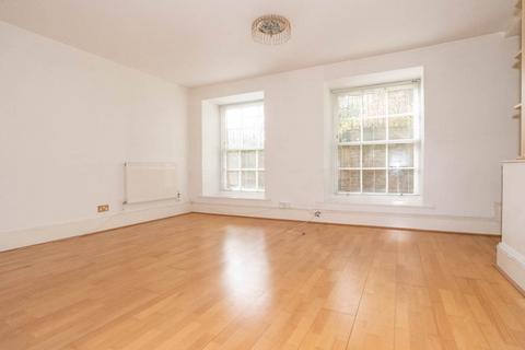 2 bedroom apartment to rent, Royal Drive, London  N11