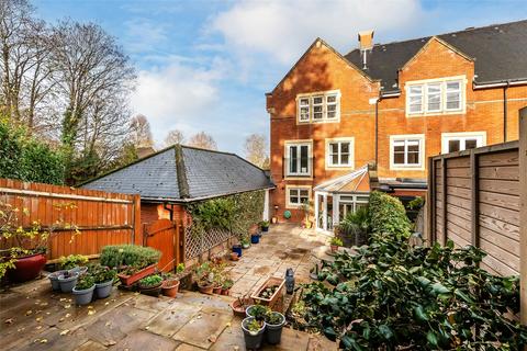 undefined, Lavender Close, Leatherhead, Surrey, KT22