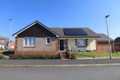 3 bedroom bungalow for sale, Fallow Close, South Molton, Devon, EX36