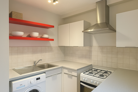 Studio to rent, Bouverie Court,  Farnan Road, London