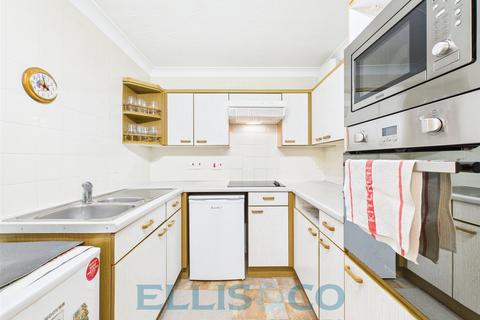 1 bedroom apartment for sale, Waterloo Road, Tonbridge, Kent, TN9