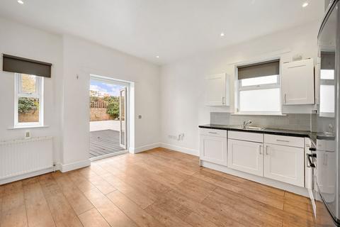 2 bedroom ground floor flat for sale, Hastings Road, London W13
