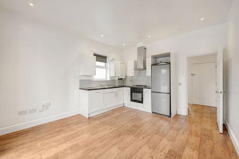 2 bedroom ground floor flat for sale, Hastings Road, London W13