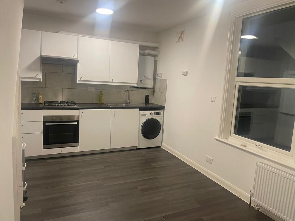 Kitchen /living /din