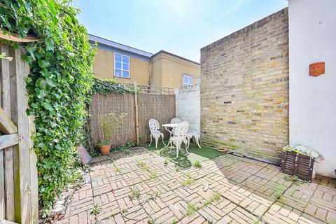 undefined, Geraldine Road, Strand on the Green, London, W4