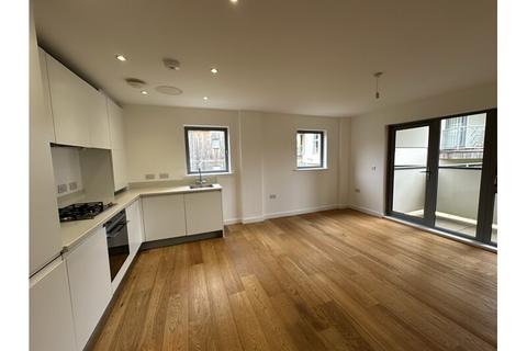 2 bedroom apartment to rent, Glenalmond Avenue, Cambridge CB2