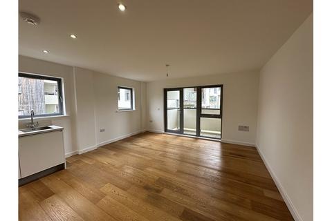 2 bedroom apartment to rent, Glenalmond Avenue, Cambridge CB2