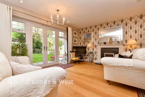 undefined, Magnolia Drive, Banstead, Surrey