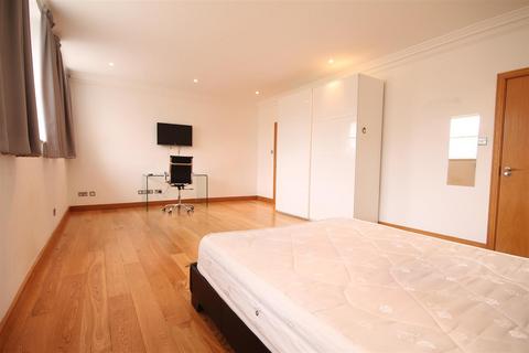 2 bedroom apartment to rent, Murton House, City Centre