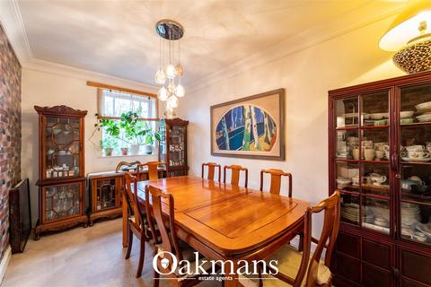 undefined, Courtlands Close, Birmingham, B5
