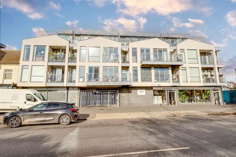 London Road, Chalkwell SS0