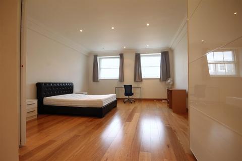 2 bedroom apartment to rent, Murton House, City Centre