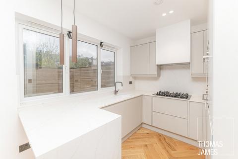 undefined, Lytton Avenue, London, N13