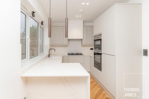 undefined, Lytton Avenue, London, N13
