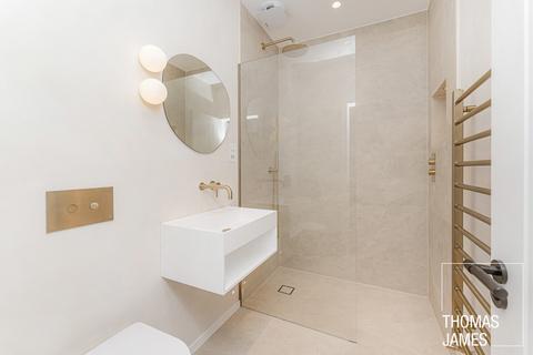 8 Lytton Avenue, London, N13 4EH