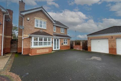 4 bedroom detached house for sale, 4 Hutton Close, Riverside Park