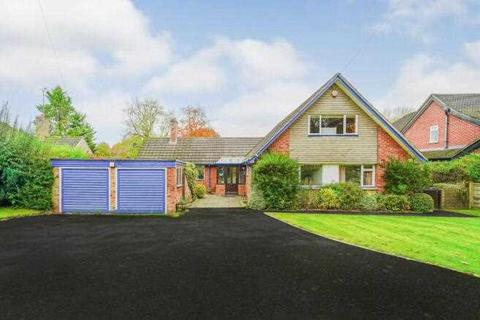 4 bedroom detached bungalow to rent, Dorridge Road, Solihull