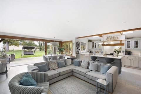 5 bedroom detached house for sale, Church Road, Thurston