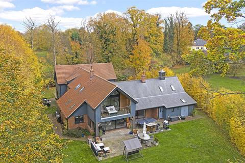 5 bedroom detached house for sale, Church Road, Thurston