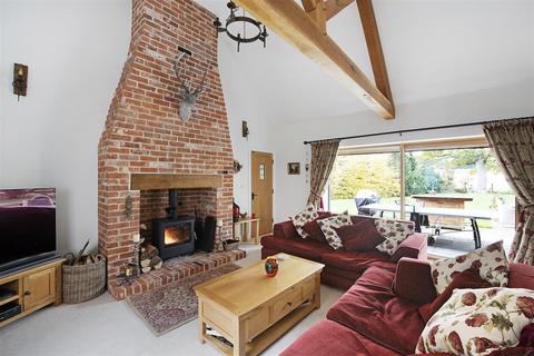 5 bedroom detached house for sale, Church Road, Thurston
