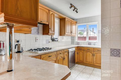 4 bedroom end of terrace house for sale, Carpenter Gardens, London, N21