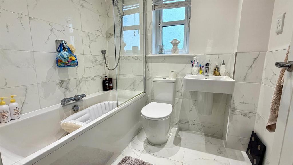 3 piece bathroom